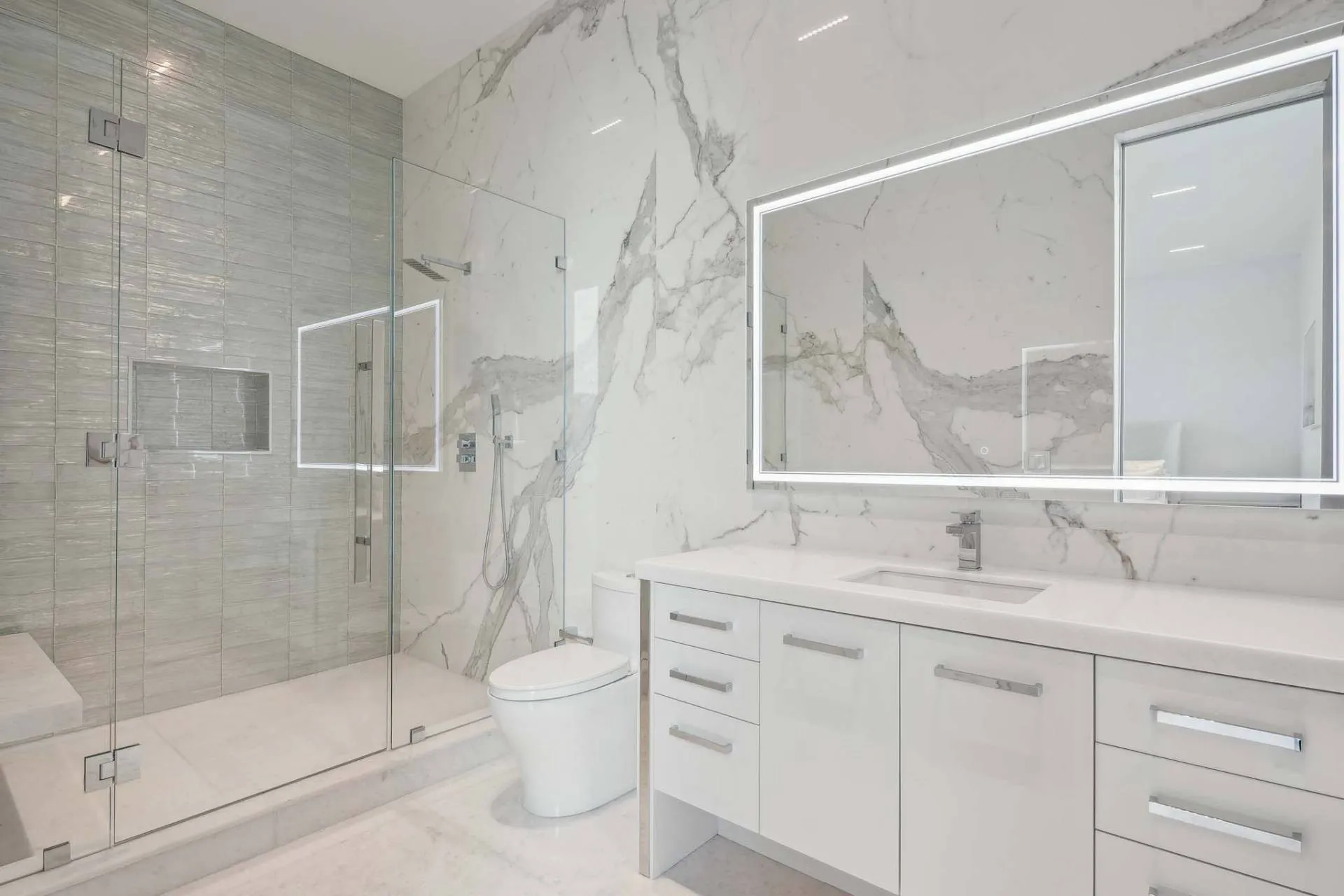 Metropolitan Luxury Bath
